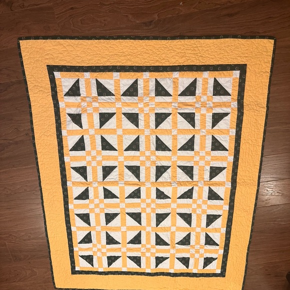 Handmade cotton patchwork quilt - Picture 2 of 4